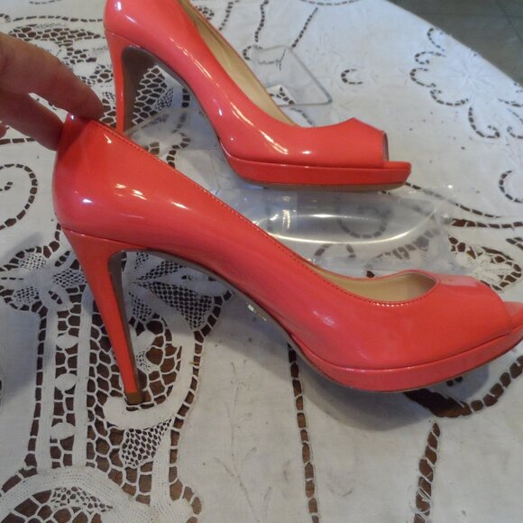 New Prada Hot Pink Calf Patent Leather Peep Toe Heeled Pumps Size 38.5B - Picture 10 of 16